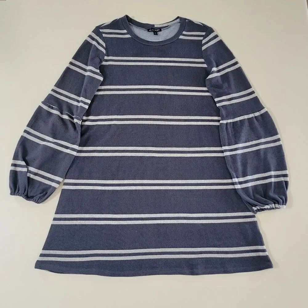 As U Wish Grey Striped Long BalloonâSleeve Crew Knit Dress